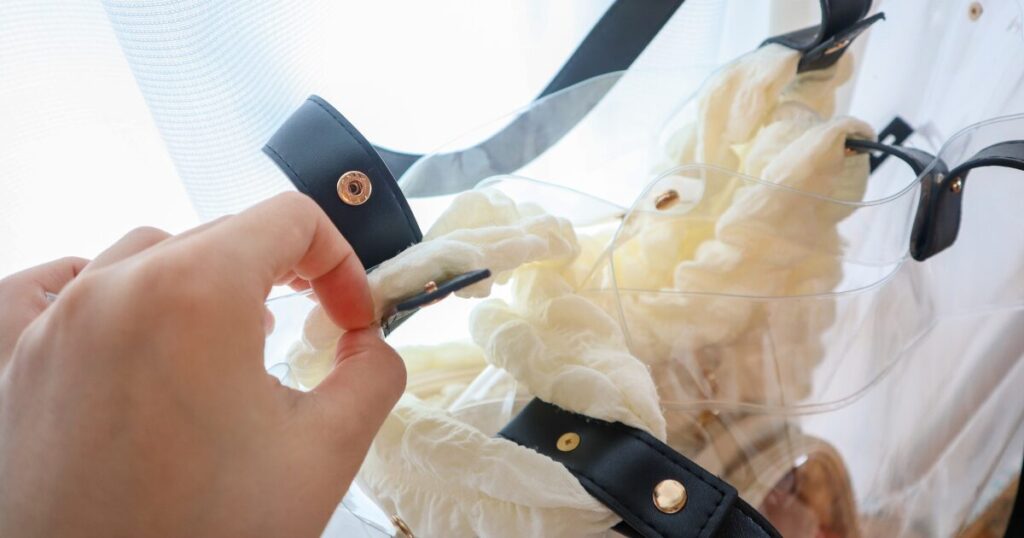 推し活歴10年まち子のリアルな活用術：スナップボタンで止めている部分のアップの写真