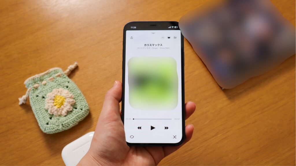 CDレコの再生画面を見せて、推しのCDを聴いている写真