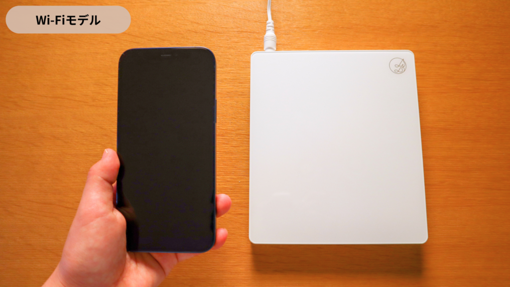 スマホとCDレコ（Wi-Fiモデル）を接続した様子：実物写真