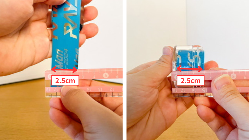 画像:銀テープの幅/セリアのコスメケースの幅を定規で測った比較写真